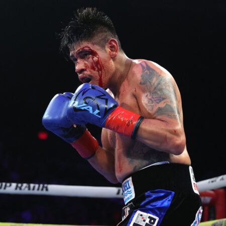 Emanuel Navarrete Scores Controversial TD Win