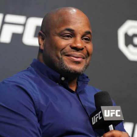 Cormier Confident Makhachev Fears No Topuria