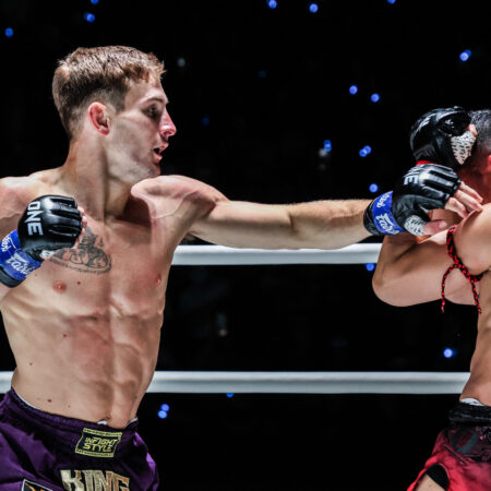 Nico Carrillo Steps Up to Featherweight to Face Legend Sitthichai Sitsongpeenong