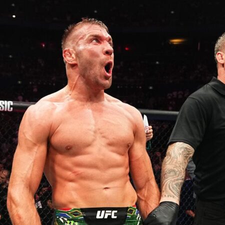 Sean Strickland Shares His Prediction for Du Plessis vs. Chimaev at UFC 319