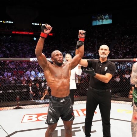 Fan-favorite Shockingly Leaves UFC After 30 Fights and Almost 15 Years in the Octagon