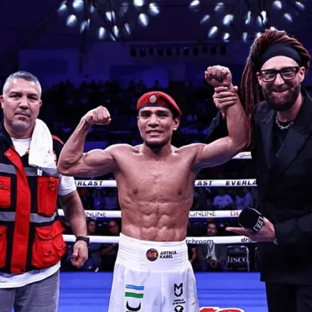 MJ Akhmadaliev Knocks Out Luis Castillo In Round Eight