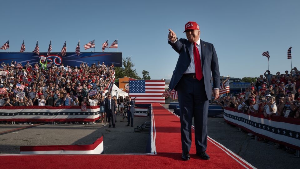 Preview President Donald Trump Announces Potential White House UFC Fight for 250th Anniversary