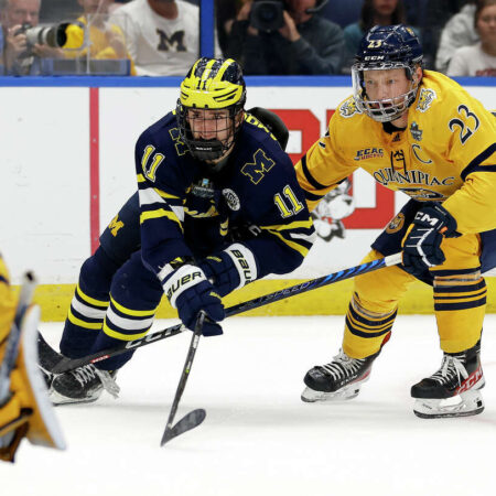 Mackie Samoskevich Signs One-Year Extension with Florida Panthers