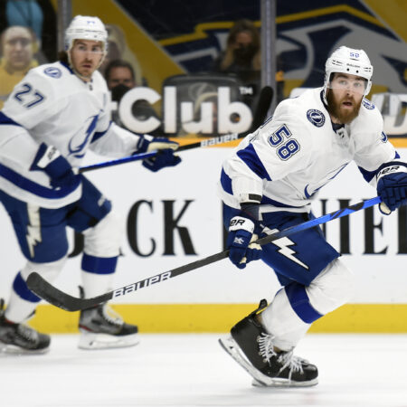 Lightning Add Veteran Presence with Scott Sabourin Signing