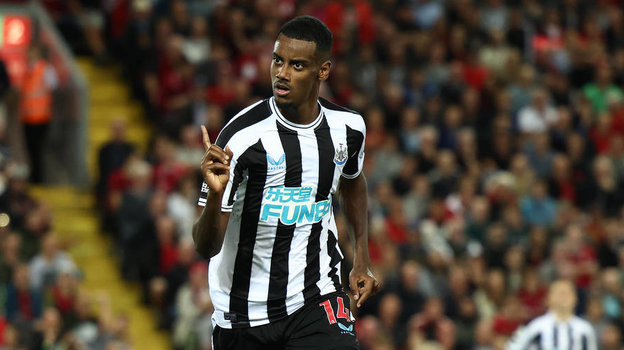 Preview Alexander Isak’s Unsettling Standoff: Will Newcastle’s Crown Jewel Depart for Premier League Rivals?