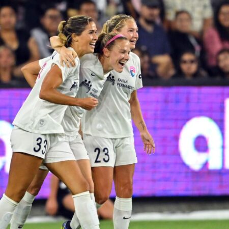 NWSL’s Mid-Season Mayhem: A Goalkeeper’s Glory and The Race to Playoffs