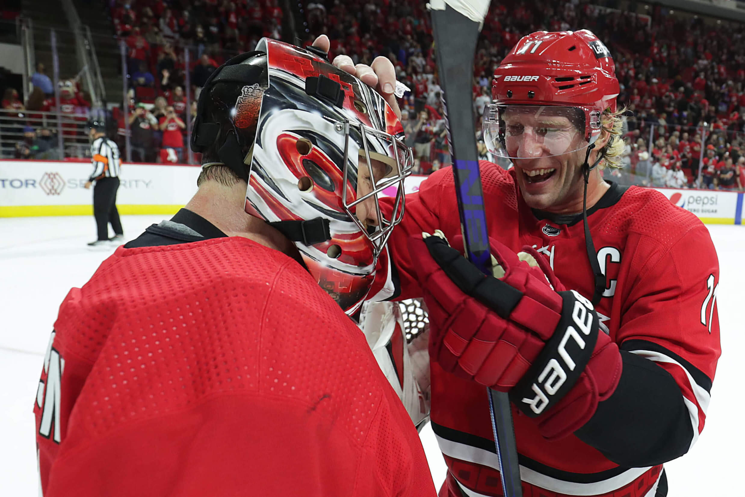 Preview Carolina Hurricanes Roll the Dice: Two Veterans Vying for Roster Spots