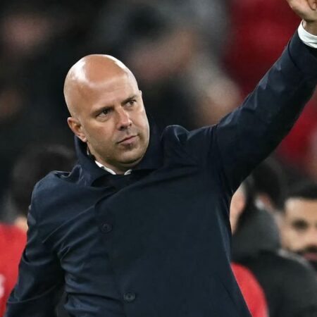 Liverpool’s Quiet Perfection: Arne Slot’s Delicate Dance Between Victory and Evolution