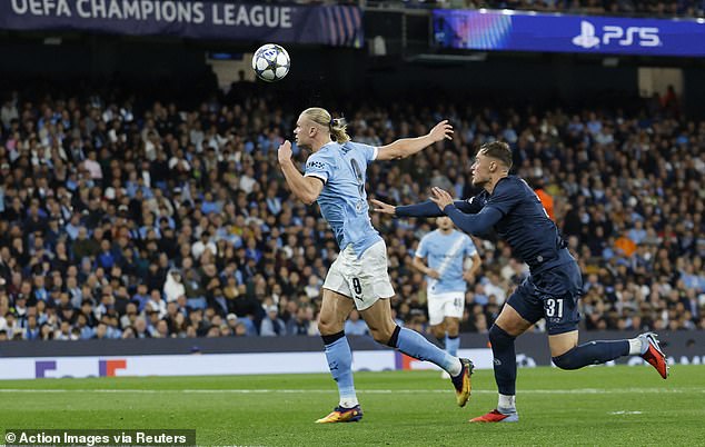 Preview Anticipating the European Spectacle: Manchester City Meets Napoli in the UEFA Champions League