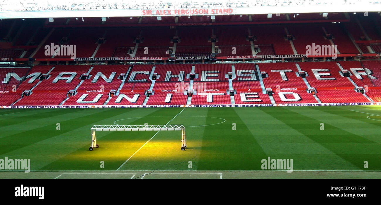 Preview The Curious Case of Old Trafford: How Two Red Cards Led to Uninspired Football