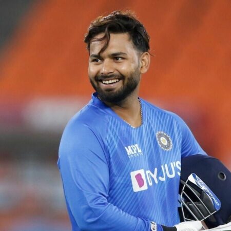 Rishabh Pant’s Valiant Comeback: The Tale of a Cricketer’s Sacrifice and Resurgence