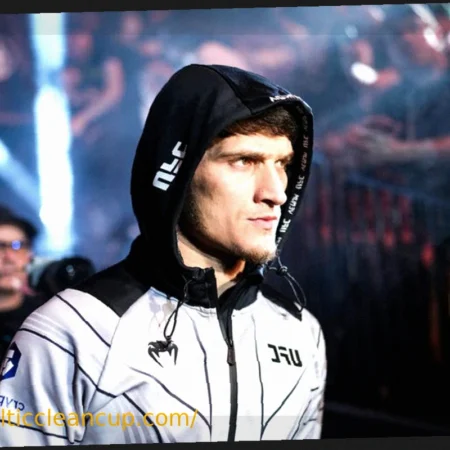 Joe Rogan Endorses Volkanovski vs. Evloev for UFC Featherweight Title, Suggests White House Venue