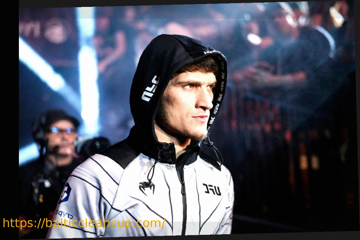 Preview Joe Rogan Endorses Volkanovski vs. Evloev for UFC Featherweight Title, Suggests White House Venue