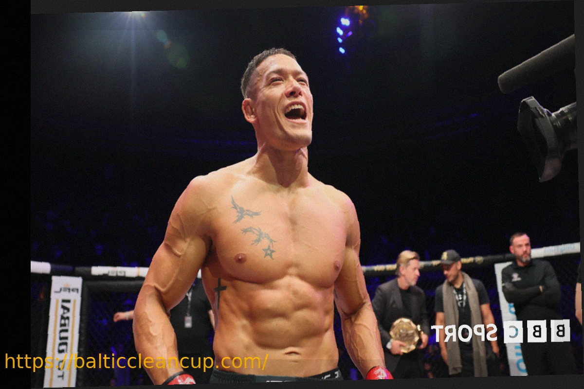 Preview Costello Van Steenis Retains PFL Middleweight World Title