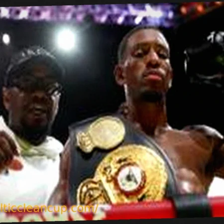 Ezra Taylor and Trainer Malik Scott Unveil ‘The Darkness’ for Willy Hutchinson Bout