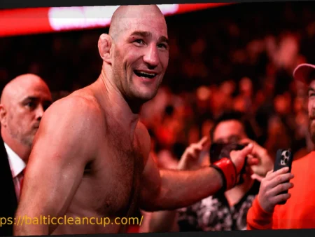 UFC Legend Highlights Strickland’s Cleverness as Key Factor Against Chimaev at UFC 328