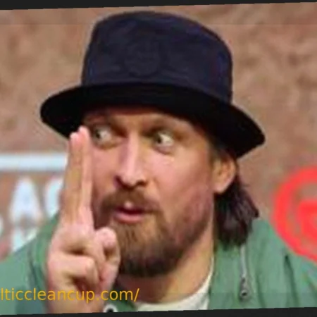 Oleksandr Usyk Defends Decision to Face Boxing Novice Rico Verhoeven