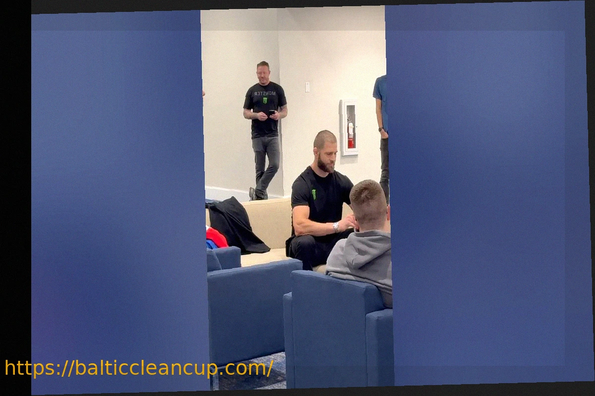 Preview Josh Hokit and Jiri Prochazka Have Backstage Altercation During Bizarre UFC 327 Media Day